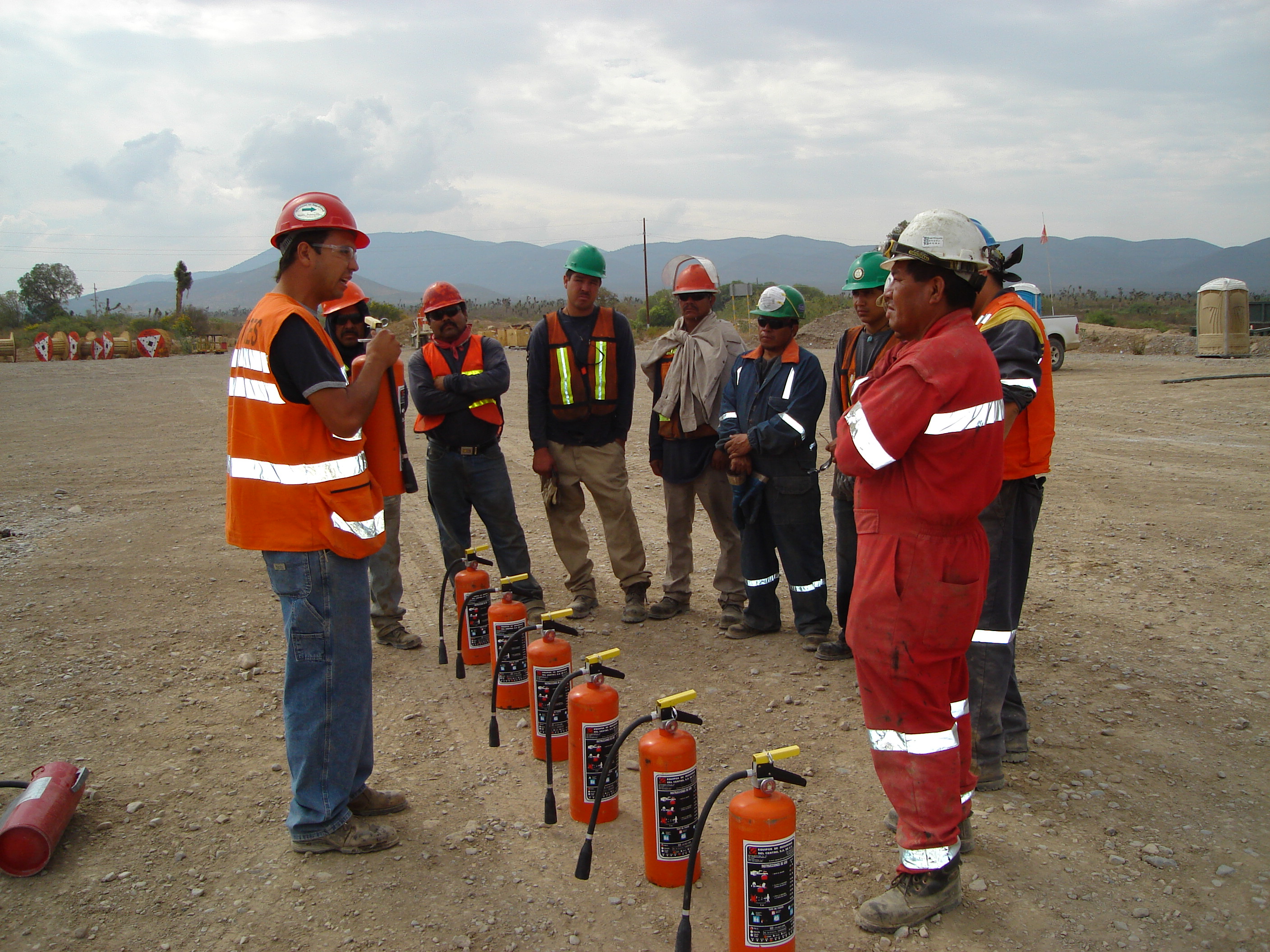 Capacitación Y Entrenamiento Equipos De Seguridad Del Centro Sa De Cv